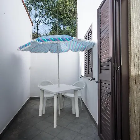Residenza Piccolo Uliveto Apart-hotel San Menaio